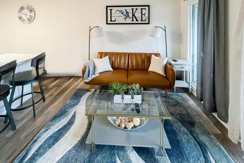 Village of Four Seasons Apartment | The Luxe Lakefront
