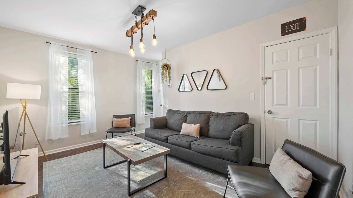 Short North Apartment | The Luxe Pearl Residences 870.5