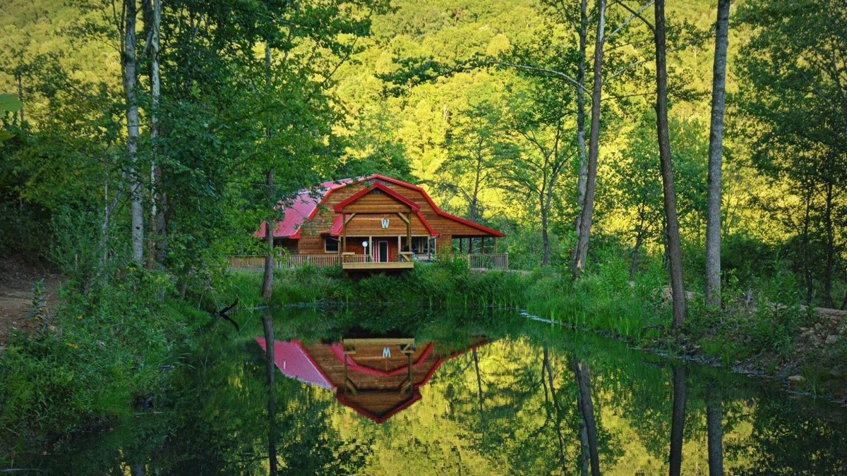 Catlettsburg Cabin | THE LUXURY CABIN IN THE WOODS
