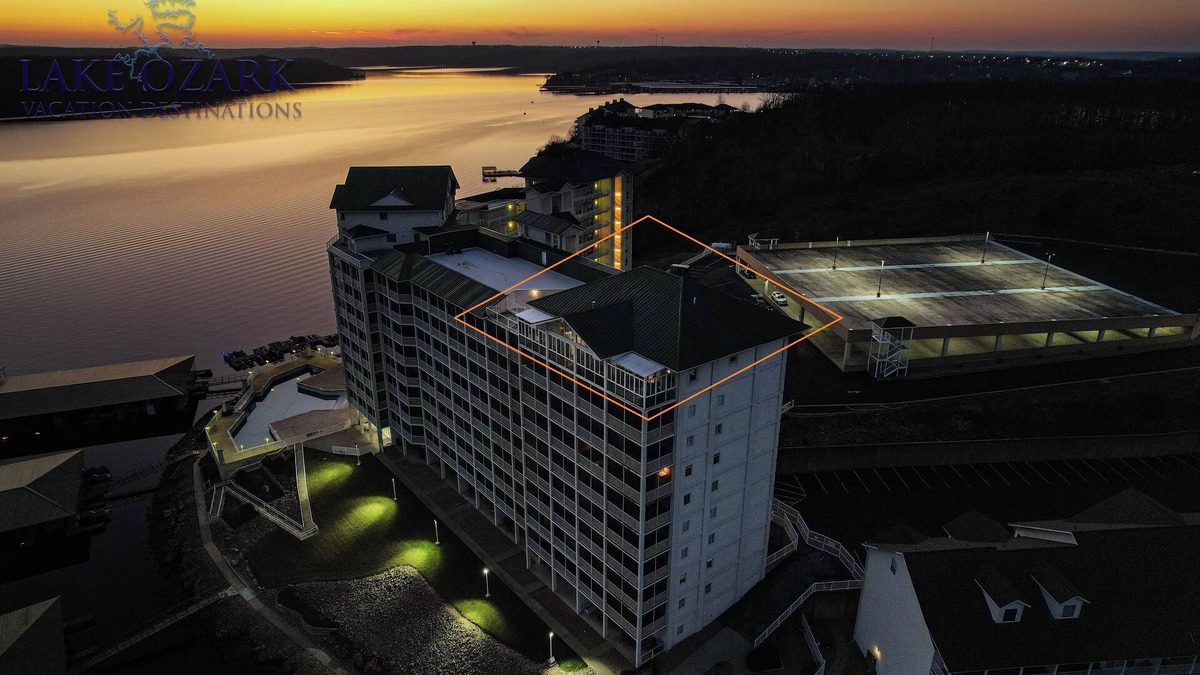 Osage Beach Condo | The Luxury High-Rise Lake Life! PENTHOUSE UNIT @ THE TOWERS: Indoor Pool, HotTub