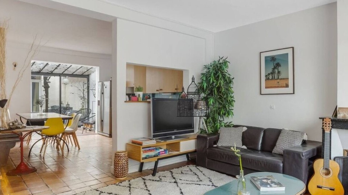 Clignancourt Apartment | The M-Otel - Spacious & Charming- 5 min Montmartre
