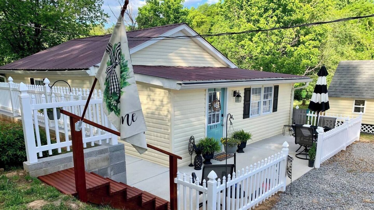 Drake Cottage | The Magnolia Cottage ~ The Great Outdoors