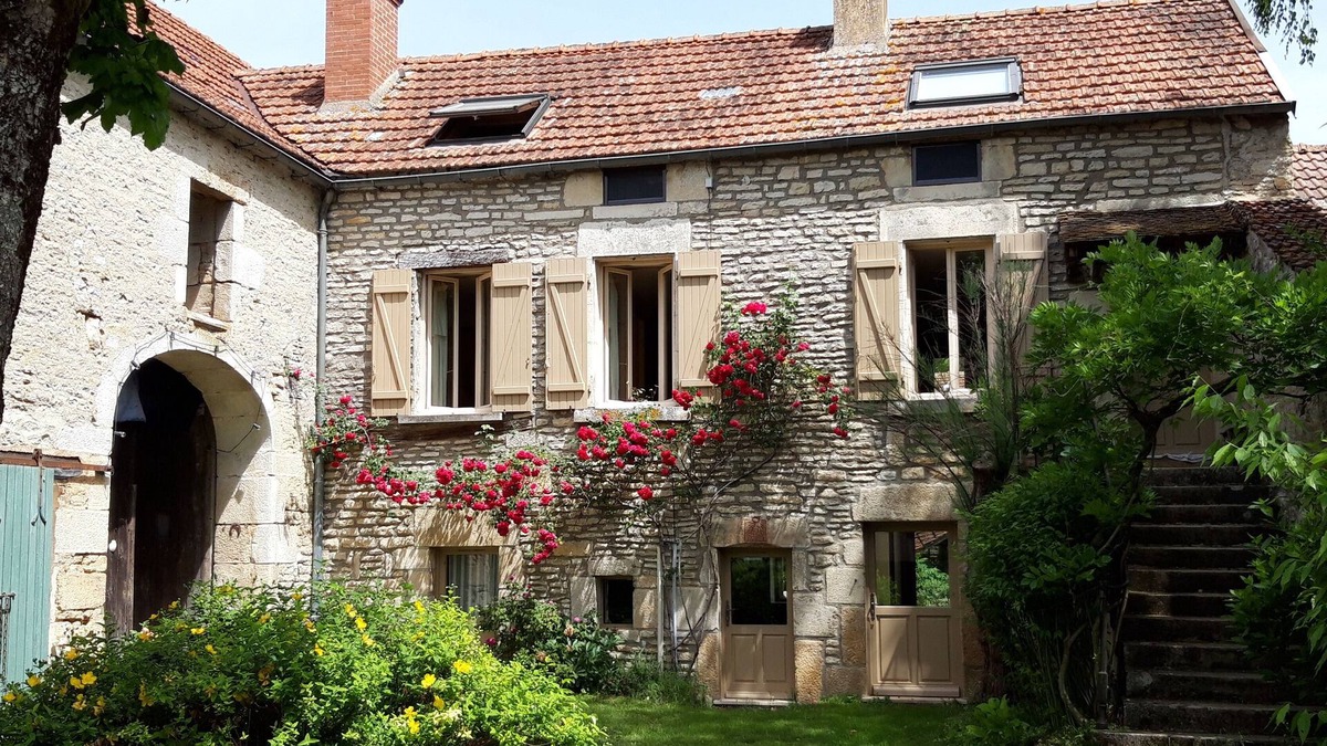Cry House | The "Maison de Coeur" CHARMING House & Garden -Village & River- Ideal for Family