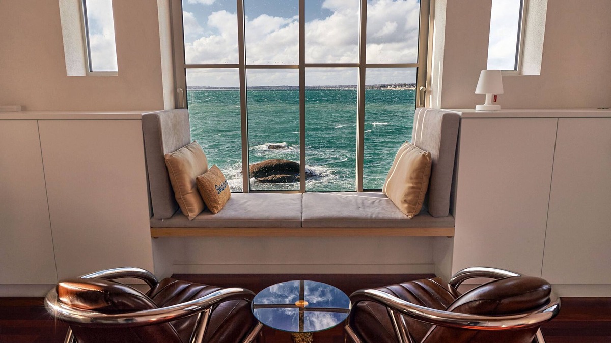 Kerherou House | The ‘Maison du Douanier’ rises above the Atlantic, like a boat