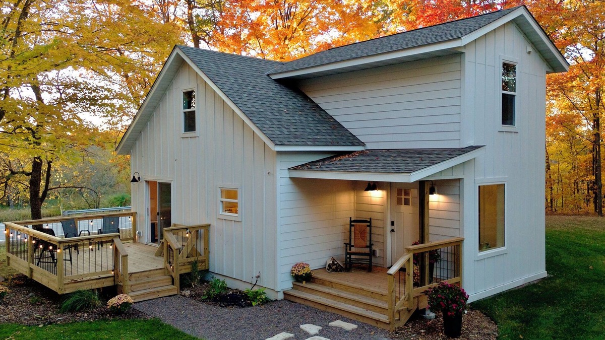Isle House | The Malone Creek House