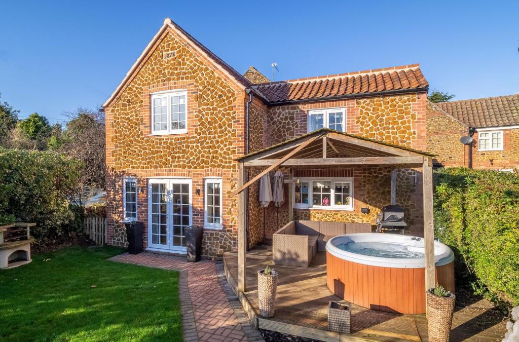 Dersingham House | The Malthouse
