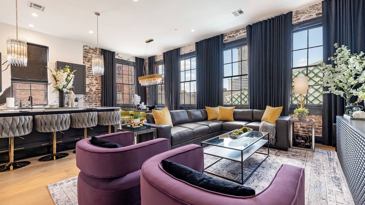 Central Business District Hotel | The Mambo - The Little Lagniappe on St. Charles
