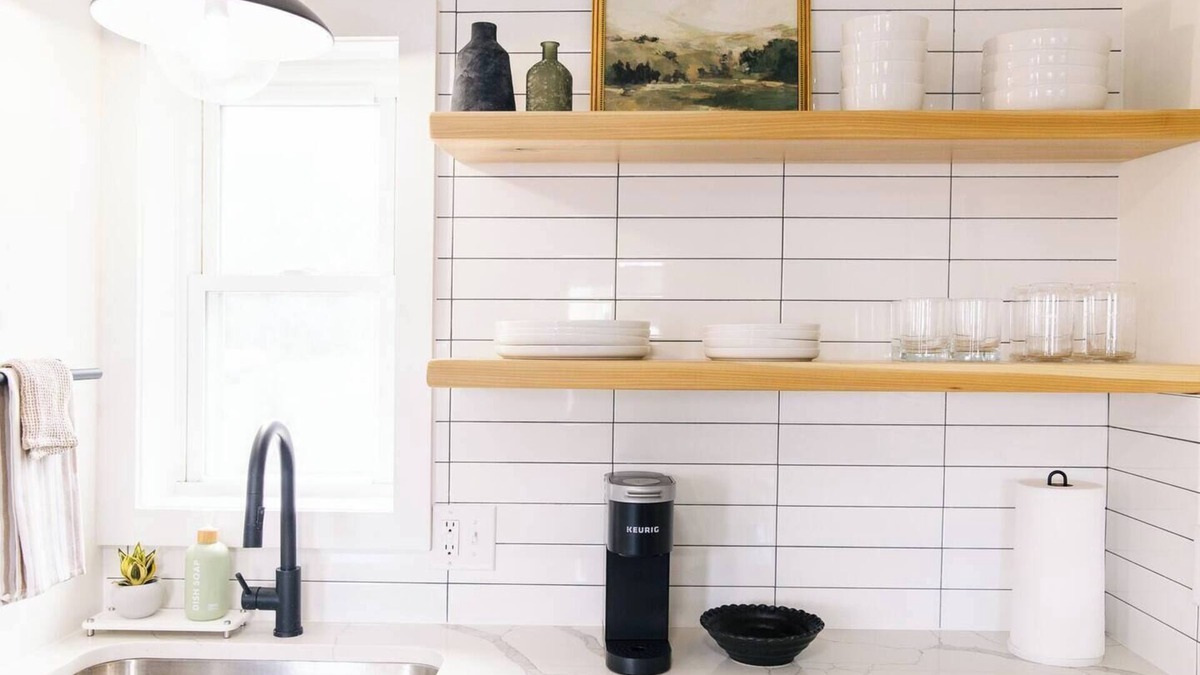 Chambersburg Apartment | The Mane & Co - No. 2