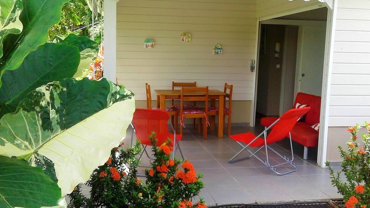 Le Robert House | The manikou · 2 Impasse des oliviers
