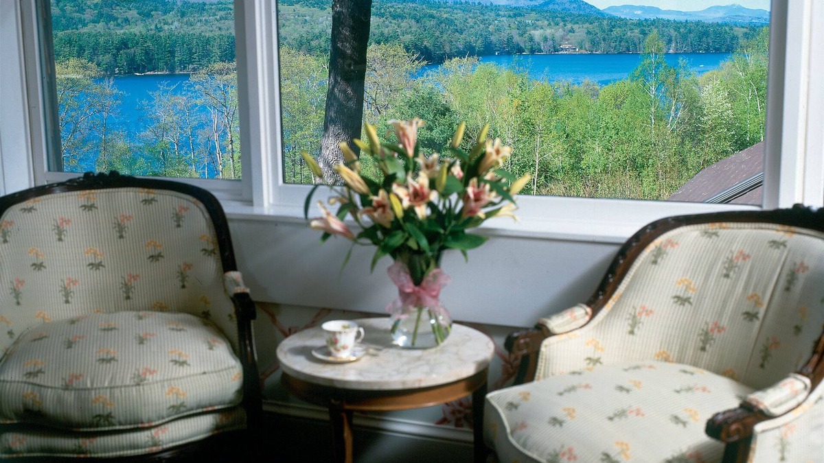 Holderness Hotel | The Manor On Golden Pond