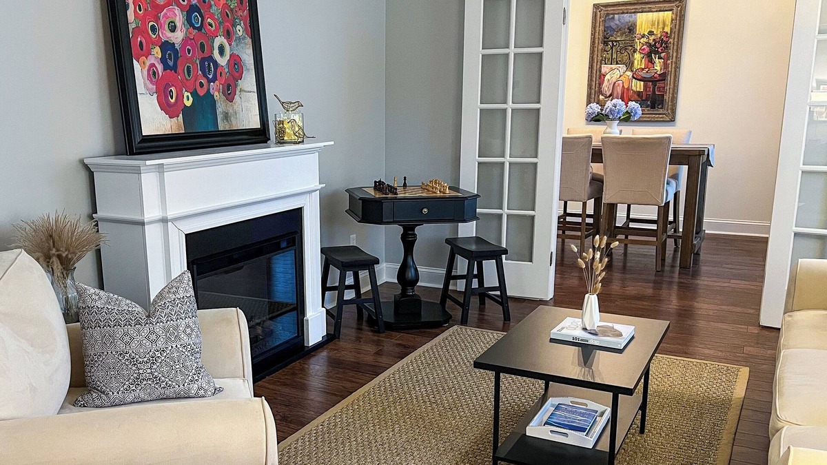 Cary House | The Maple House: Entire Home Next to DT Cary Park