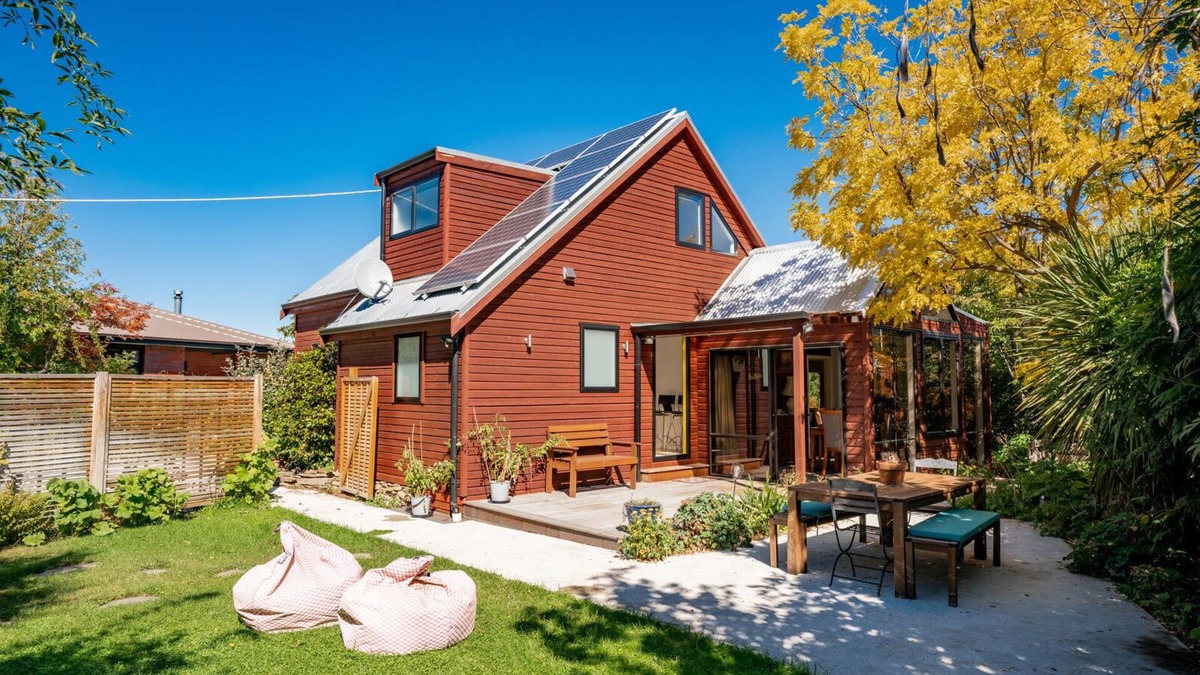 Clyde House | The Maples - Clyde Holiday Home