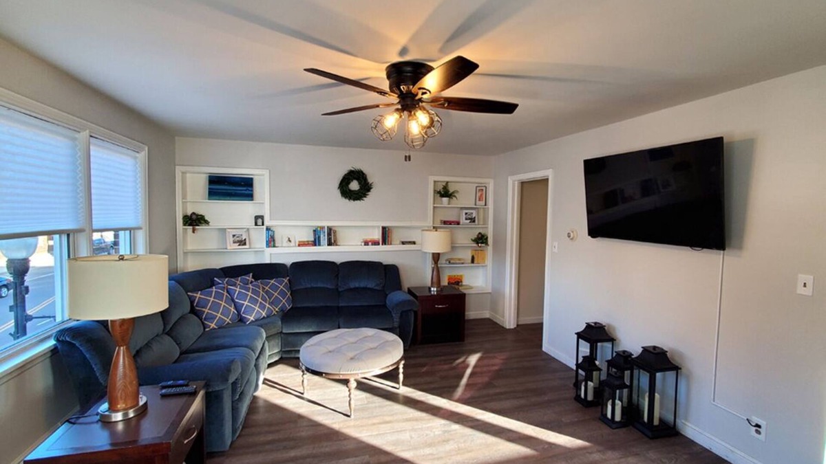 Sleepy Eye Apartment | The Margaret Cecilia Suite