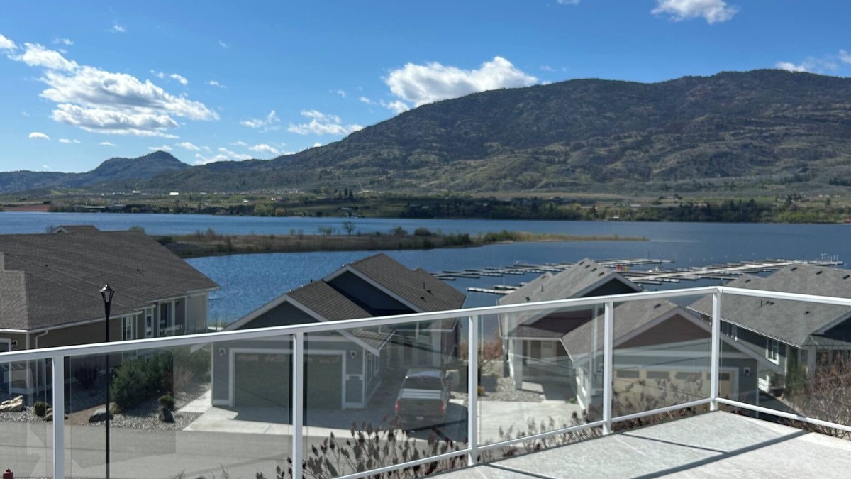 Okanagan-Similkameen Cottage | The Marina View Cottage