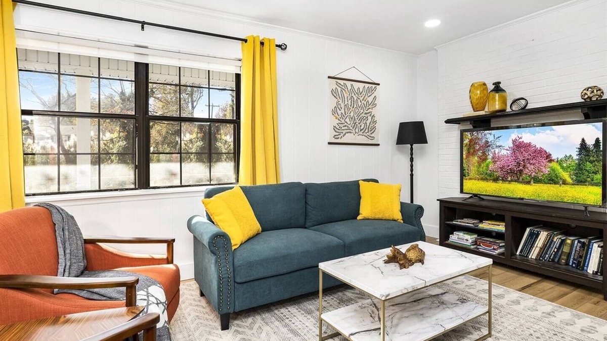 Matthews House | The Matthews Stay | Newly Renovated Family Home