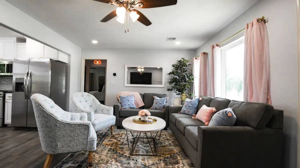 Gore House | The Mayor in Gore with Kids Space! 10 mins to lake, 5 to both rivers.