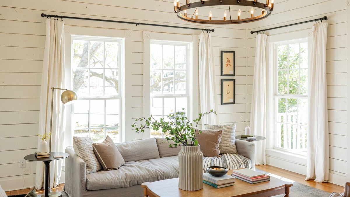 McGregor House | The McGregor House from HGTV's FIXER UPPER Season 3/Close to Waco