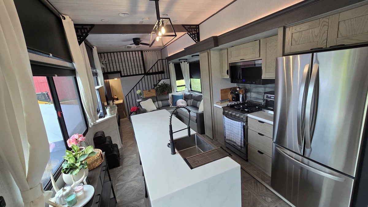 Russell House | The Meadow House, Country Retreat
