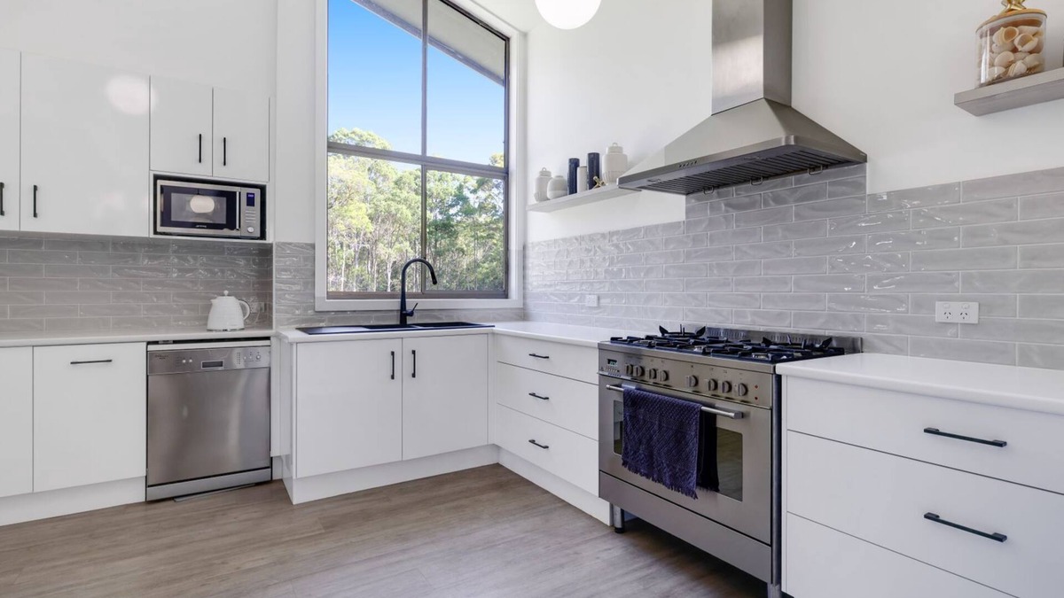 Falls Creek House | The Mediterranean ideal Family Getaway! Special Deals January & February Bookings