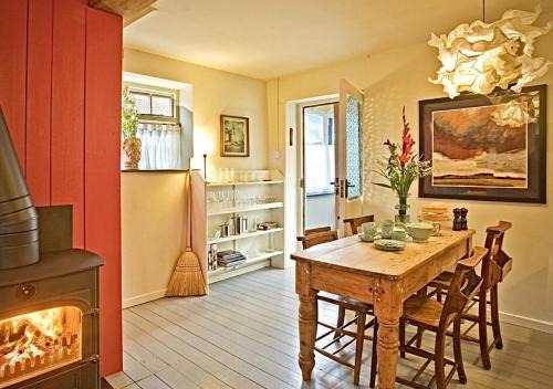 Field Dalling House | The Meeting House