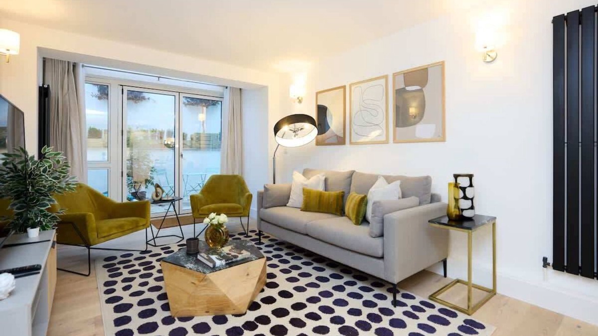 South Norwood Apartment | The Melbray Gem - 2 Bdr Apartment with Courtyard