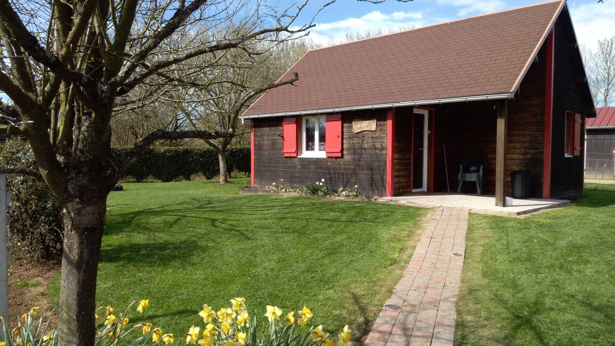 La Chapelle-Bayvel Ski Chalet | The Melrose, 4 people, located near Honfleur, Trouville and Deauville.