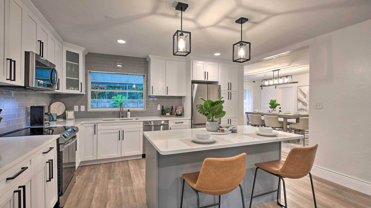 South Sarasota House | 'The Melrose Sarasota' w/Large Private Lanai
