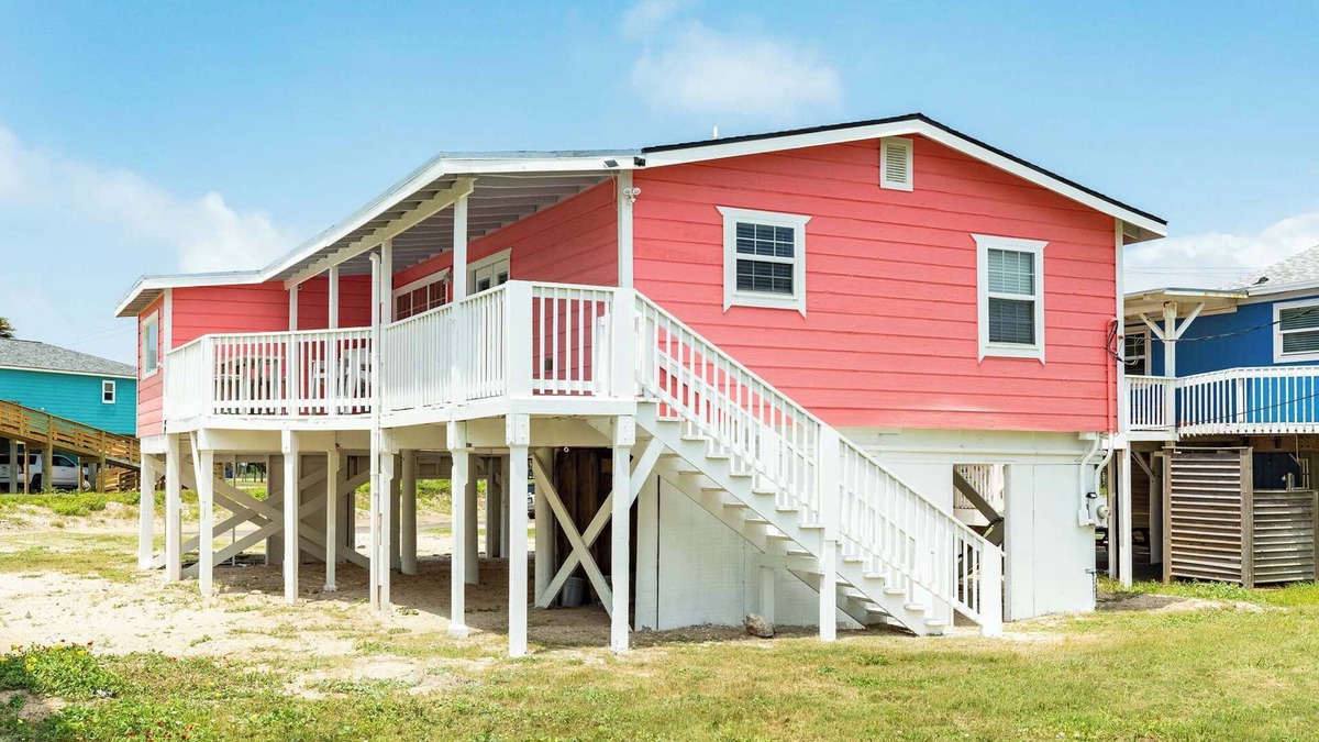 Surfside Beach House | The Mermaid Cove - Steps to Pedestrian Beach