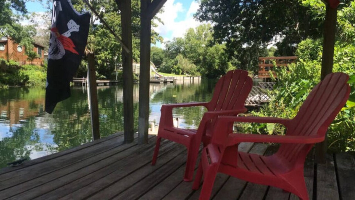 Weeki Wachee Gardens Apartment | The Mermaid Landing River Retreat