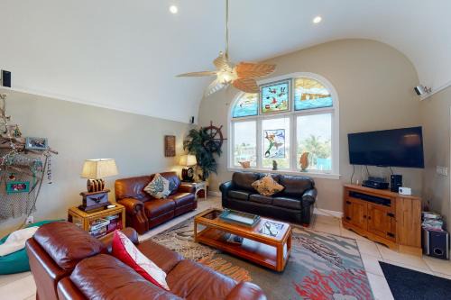 Cutthroat Harbor Estates House | The Mermaid Manor