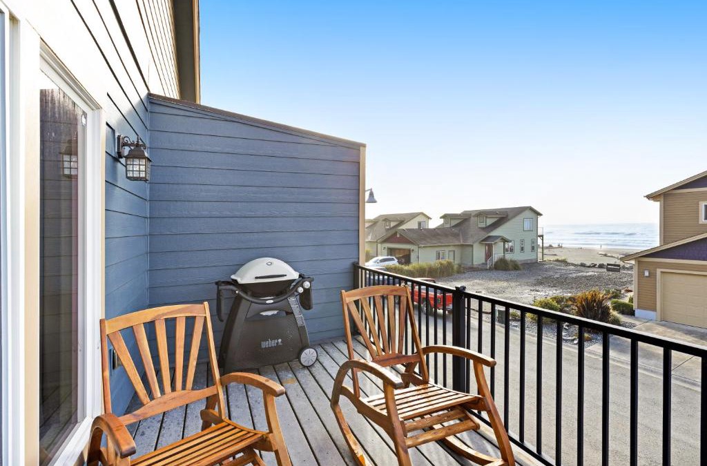 Gold Beach House | The Mermaid's Den