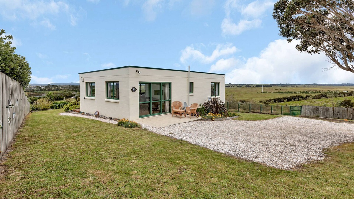 Karkari Peninsula House | The Mermaid's Rest - Whatuwhiwhi Holiday Home
