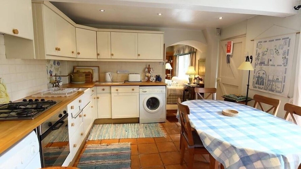 Tisbury Cottage | The Mews Cottage