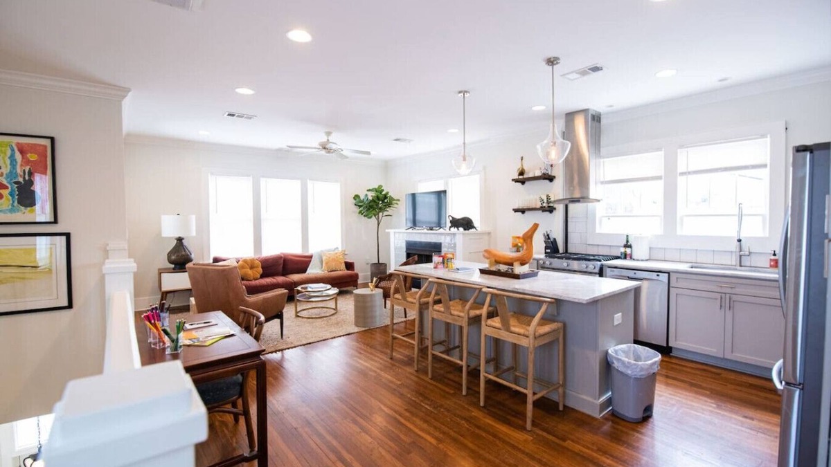 Capital View Apartment | The Midtown Pearl with midterm discounts