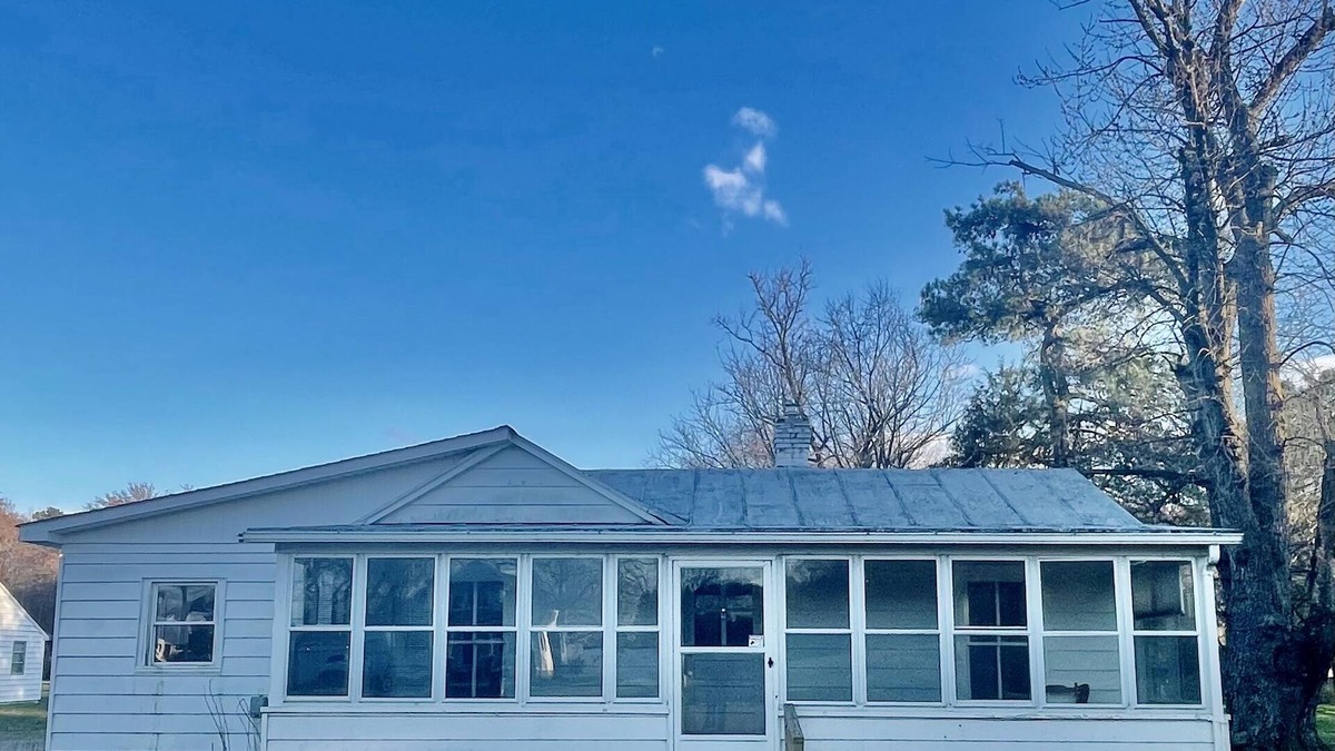 Mattaponi House | The Mill Camp offers comfortable and affordable accommodations. Pet Friendly!