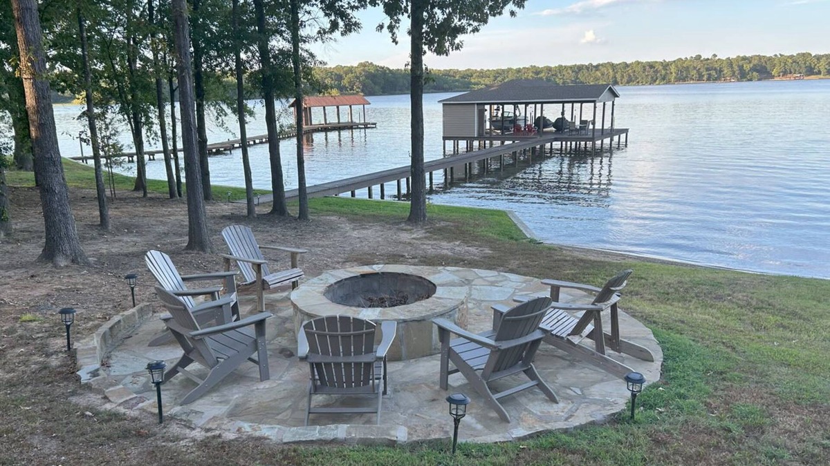 Dogwood Cabin | The Million Dollar View Lakehouse ~Sleeps 10 ~Kayaks ~Fire Pit
