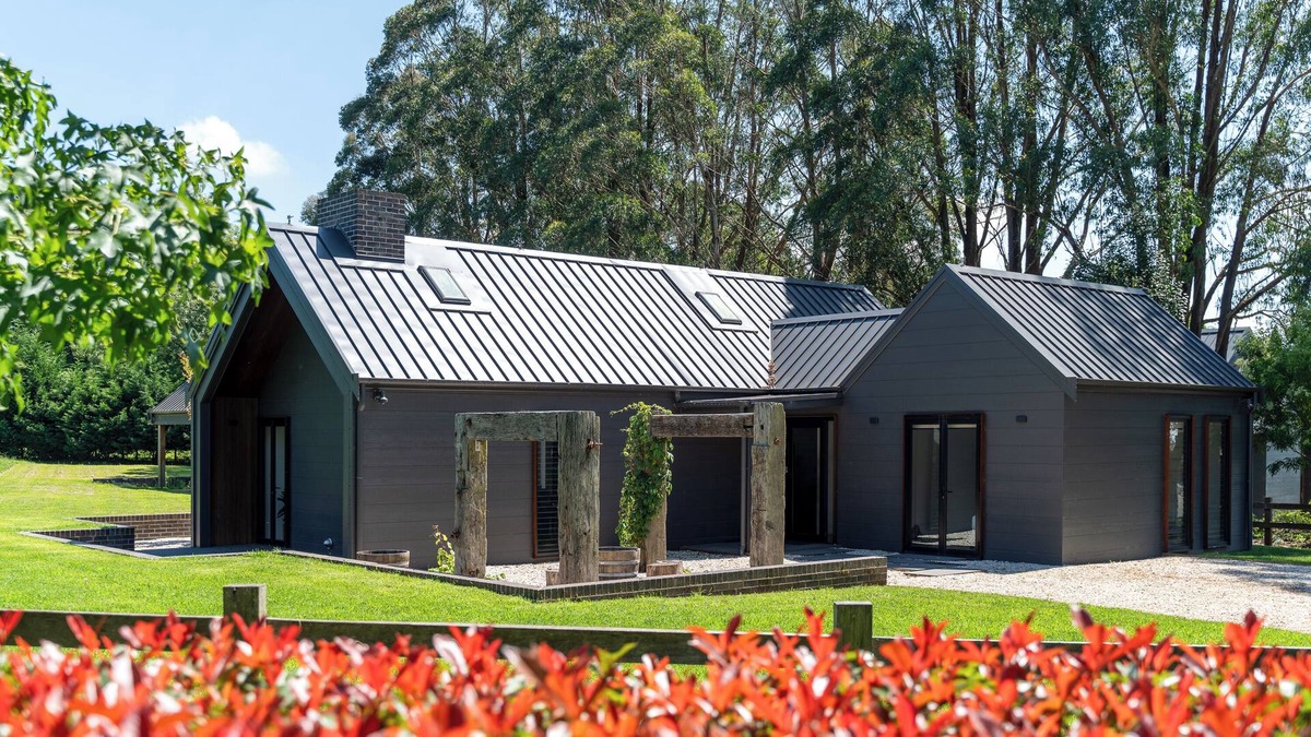 Exeter Other | 'The Mist' - Farm Cottage Exeter