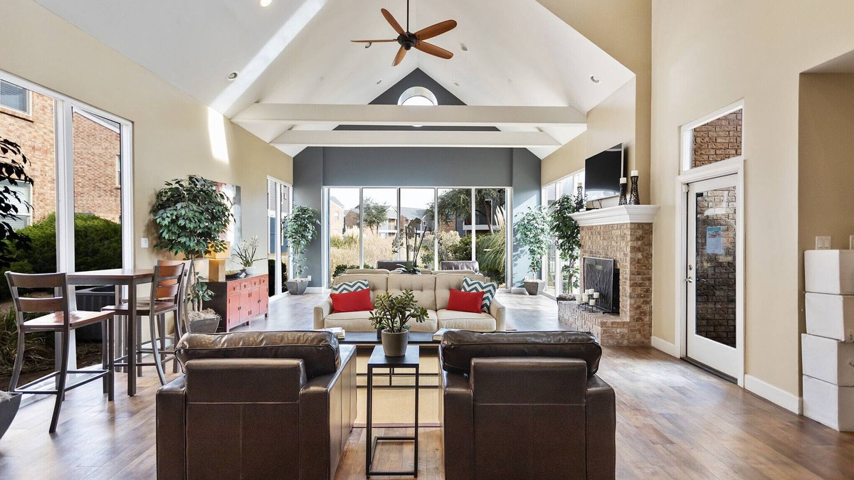 Midland Apartment | The Modern Midland Flats