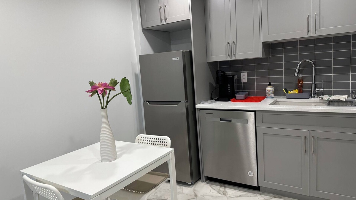 Southwest Calgary Hotel | The Modern Nest