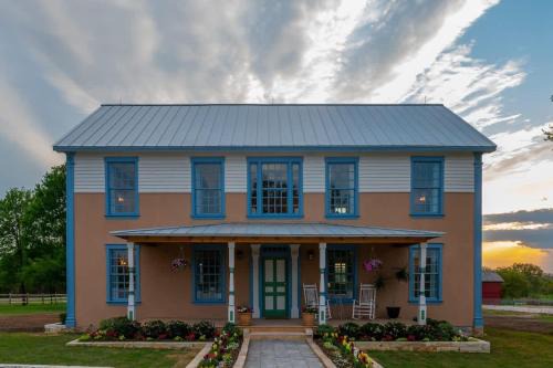 Waco House | The Mohawk Valley House - 4 suite boutique hotel renamed