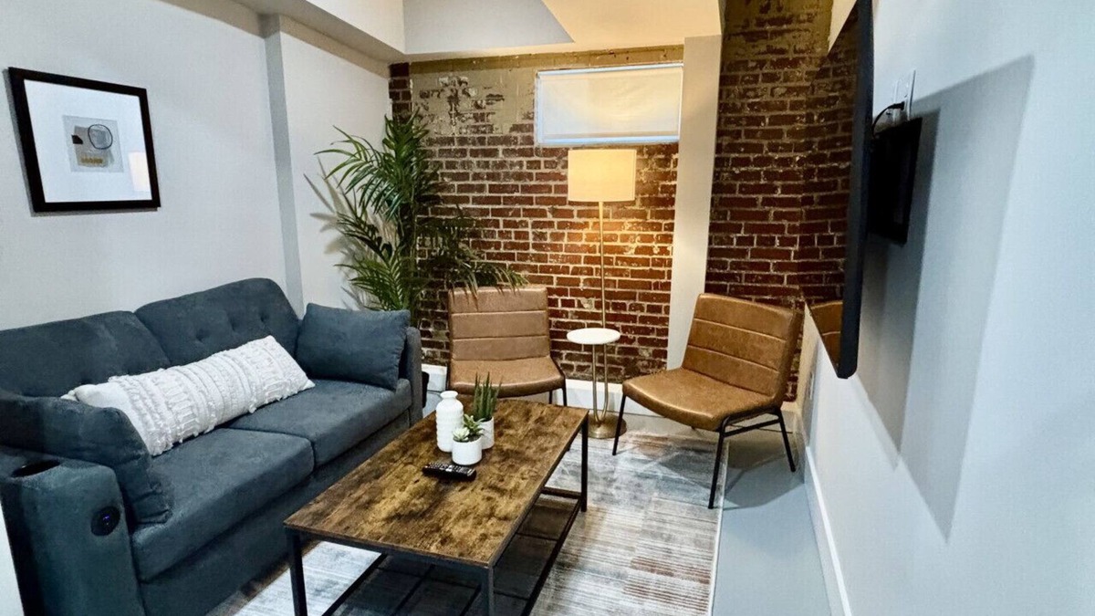 Old Town Apartment | The Monarch Downtown - Unit 9