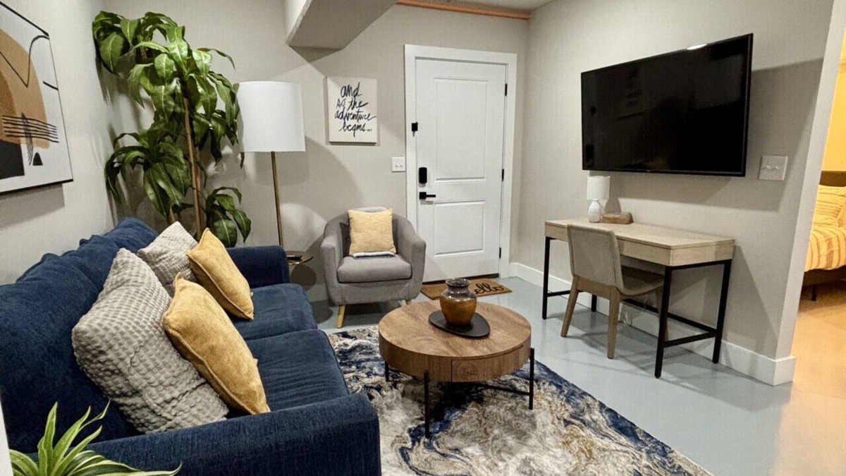 Old Town Apartment | The Monarch Downtown - Unit 8