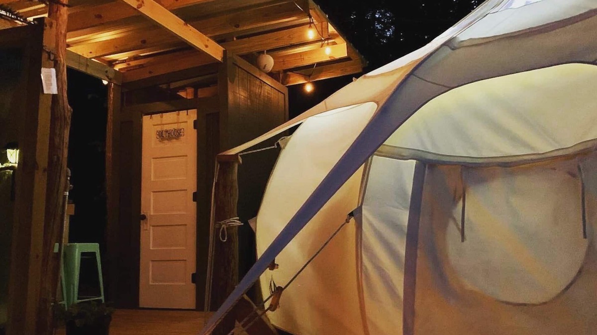 Weaverville RV Rental | The Moonlight - Glamping with Golf Cart and Soaking Tub on Homestead