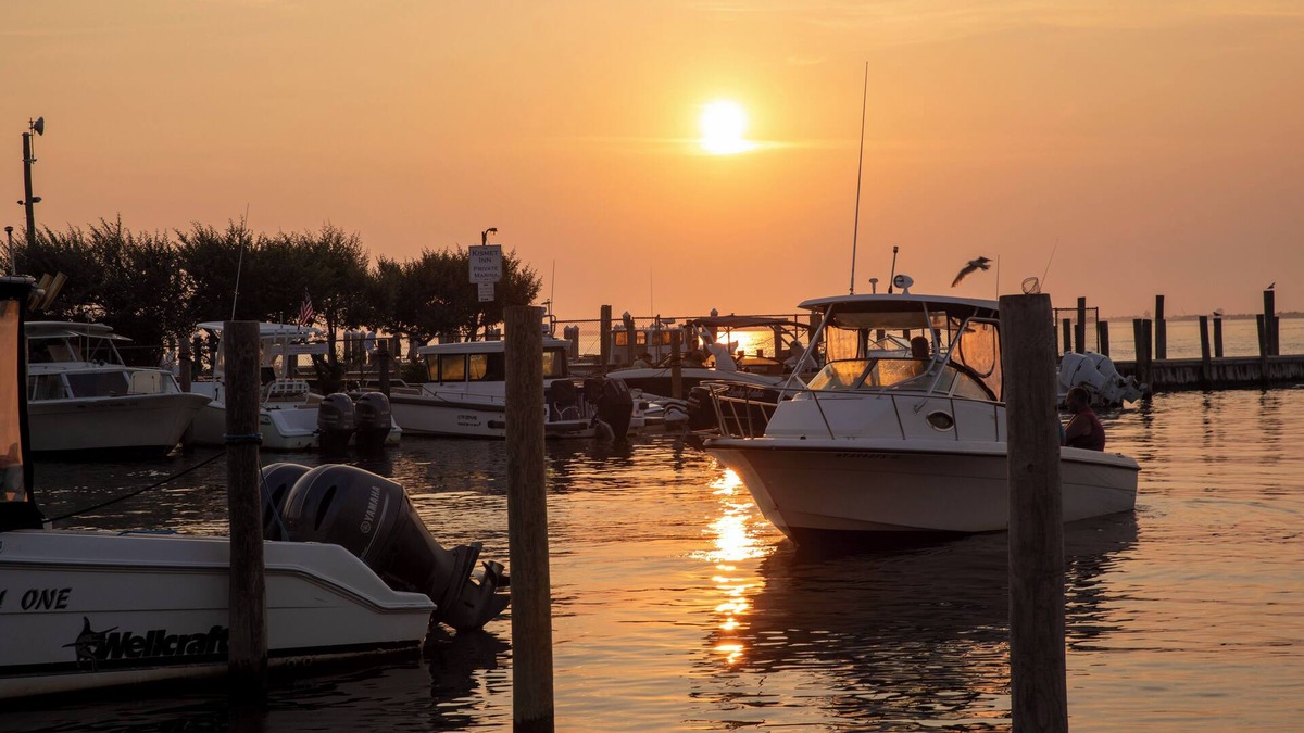 Copiague Apartment | The Moonrise Motel is a new vacation spot located in the heart of Kismet!
