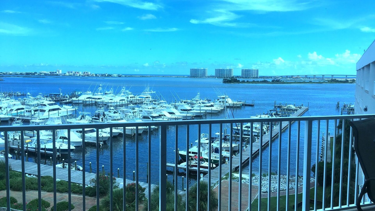 Orange Beach Condo | The Moorings 2 BR large LUXURY Unit Water Front TOP Floor