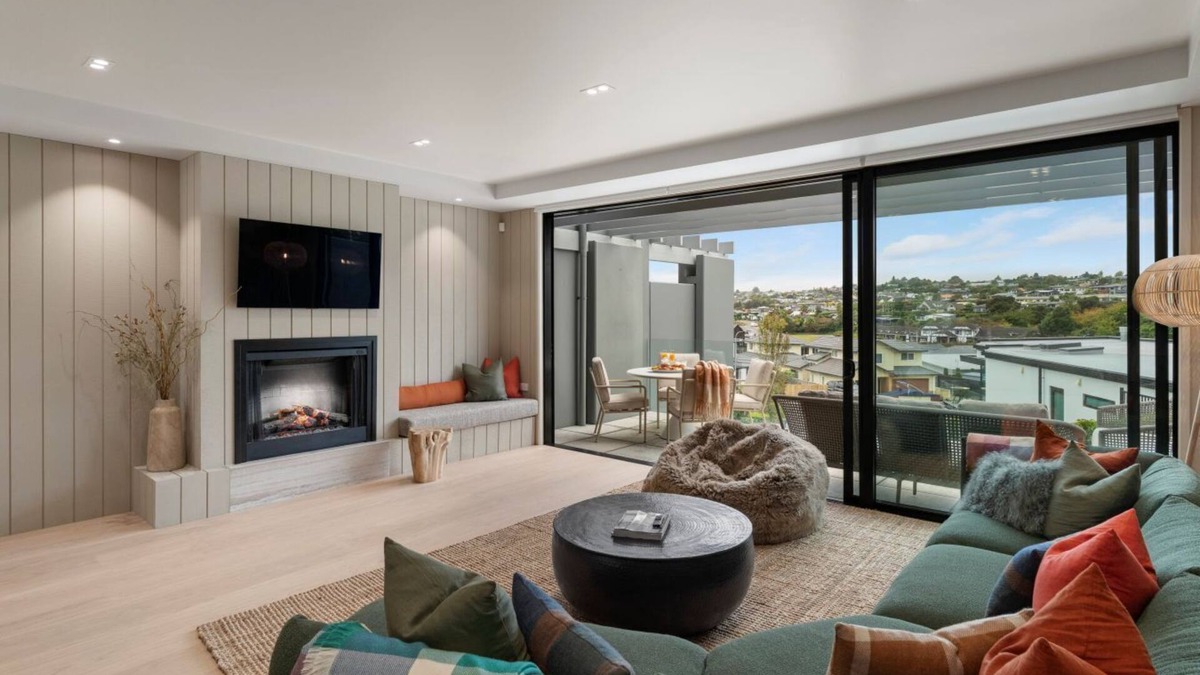 Two Mile Bay Apartment | The Moorings Apartment 6