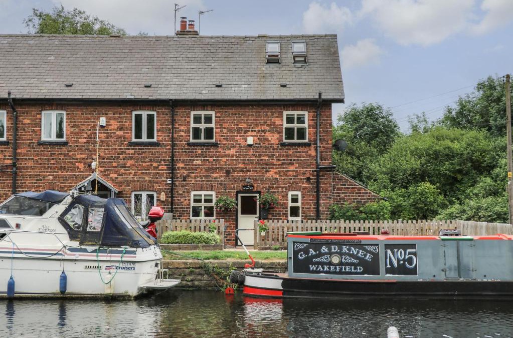 Stanley House | The Moorings