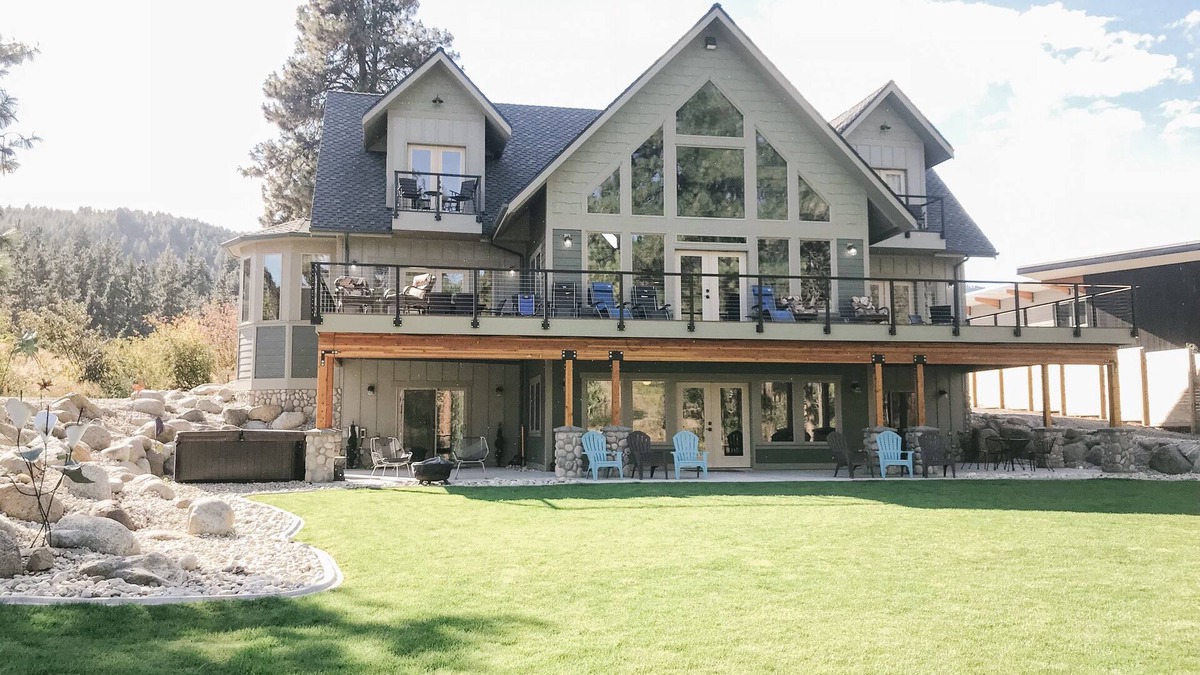 Leavenworth House | The Moose River House - Spacious Riverfront Home-Heated Seasonal Pool