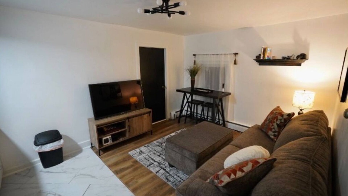 Fond du Lac House | The most comfortable retreat for business or leisure.
