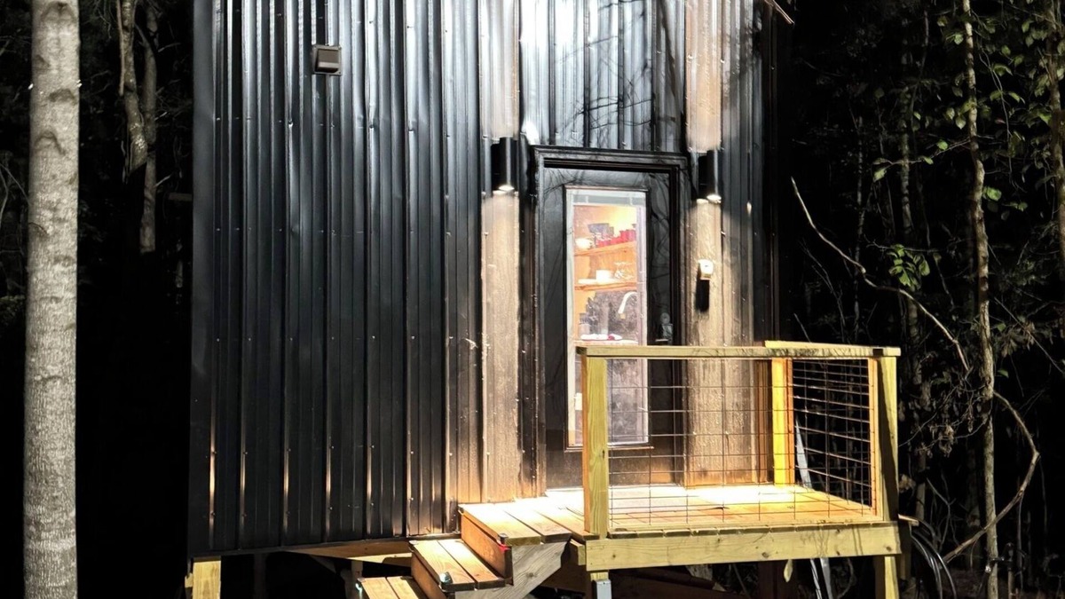 Tie Plant Cabin | The most unique getaway experience in North Mississippi!